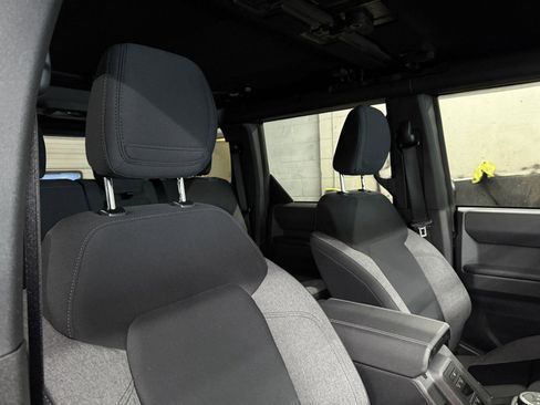 Used 2025 Ford Bronco 4-Door AWD/4WD image 26