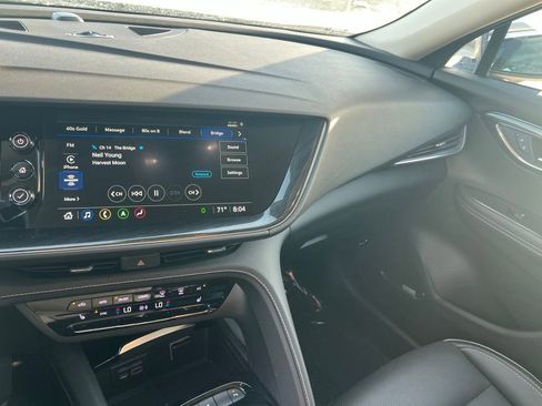 Used 2022 Buick Envision Essence w/ Technology Package I AWD/4WD image 13
