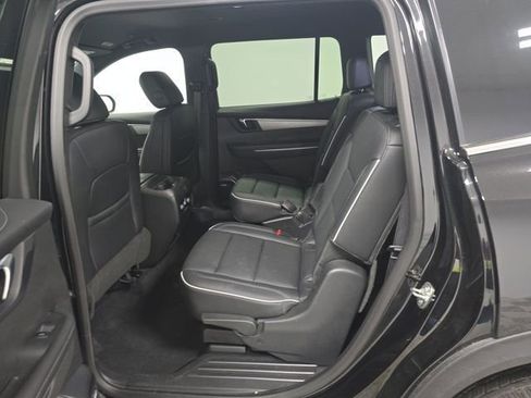 Used 2025 Buick Enclave Preferred image 13