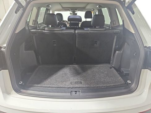 Certified 2024 Volkswagen Atlas SE w/ Panoramic Sunroof Package AWD/4WD image 23
