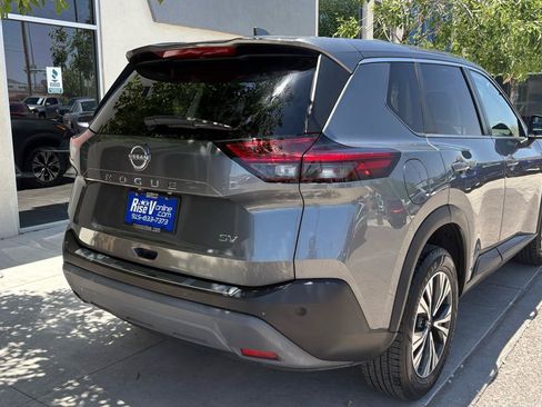 Used 2022 Nissan Rogue SV FWD image 6