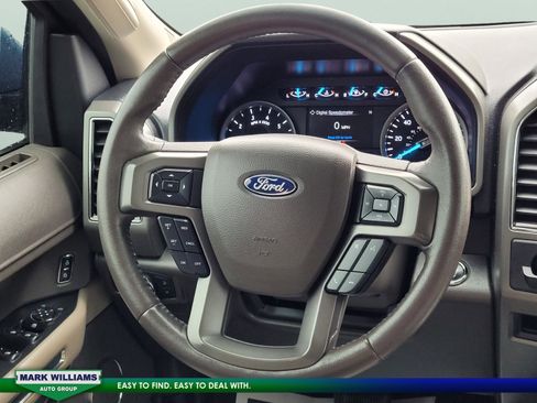 Certified 2019 Ford Expedition XLT w/ Equipment Group 201A image 10