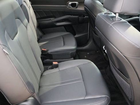 New 2025 Kia Sorento SX FWD image 13