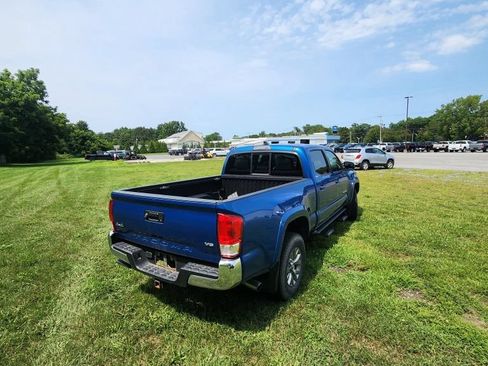 Used 2016 Toyota Tacoma SR5 w/ SR5 Appearance Package (SN) AWD/4WD image 8