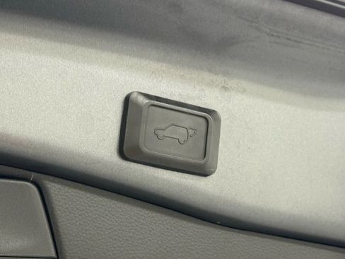 Used 2019 Toyota RAV4 XLE w/ Convenience Package image 51