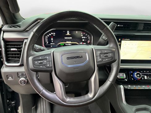 Certified 2025 GMC Sierra 2500 Denali Ultimate AWD/4WD image 10