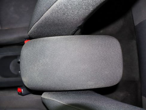 Used 2023 Toyota Corolla Cross LE AWD/4WD image 37