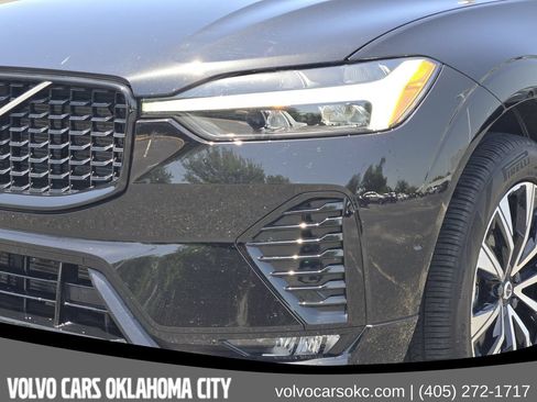 Certified 2024 Volvo XC60 B5 Plus AWD/4WD image 9