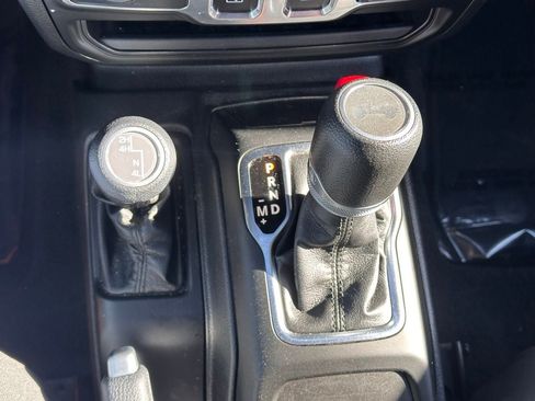 Used 2023 Jeep Wrangler Sport S image 32