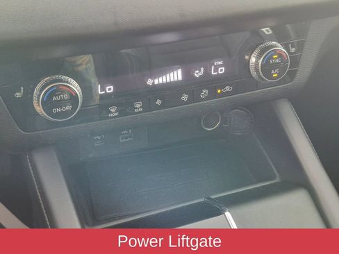 Used 2023 Mitsubishi Outlander SE FWD image 23