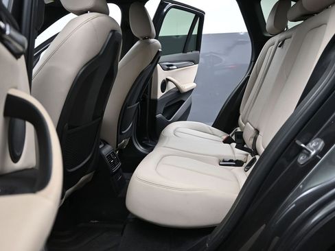 Used 2021 BMW X1 xDrive28i w/ Convenience Package image 12