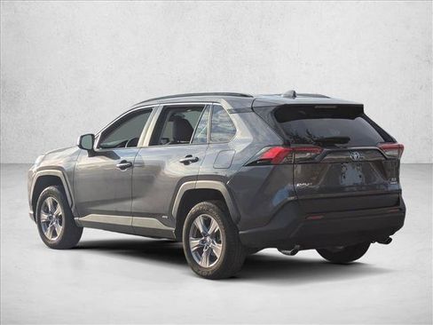 Used 2024 Toyota RAV4 XLE AWD/4WD image 6