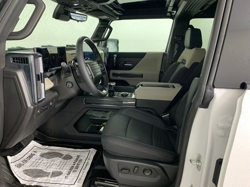 New 2026 GMC Hummer EV SUV image 7