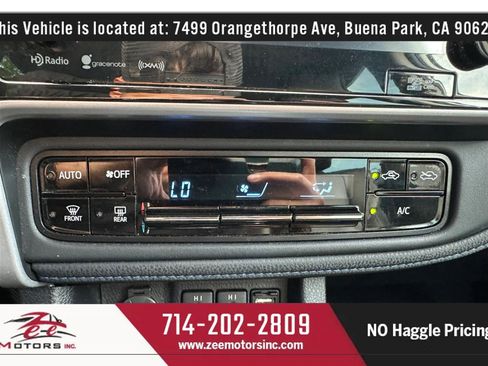 Used 2019 Toyota Corolla XSE image 30