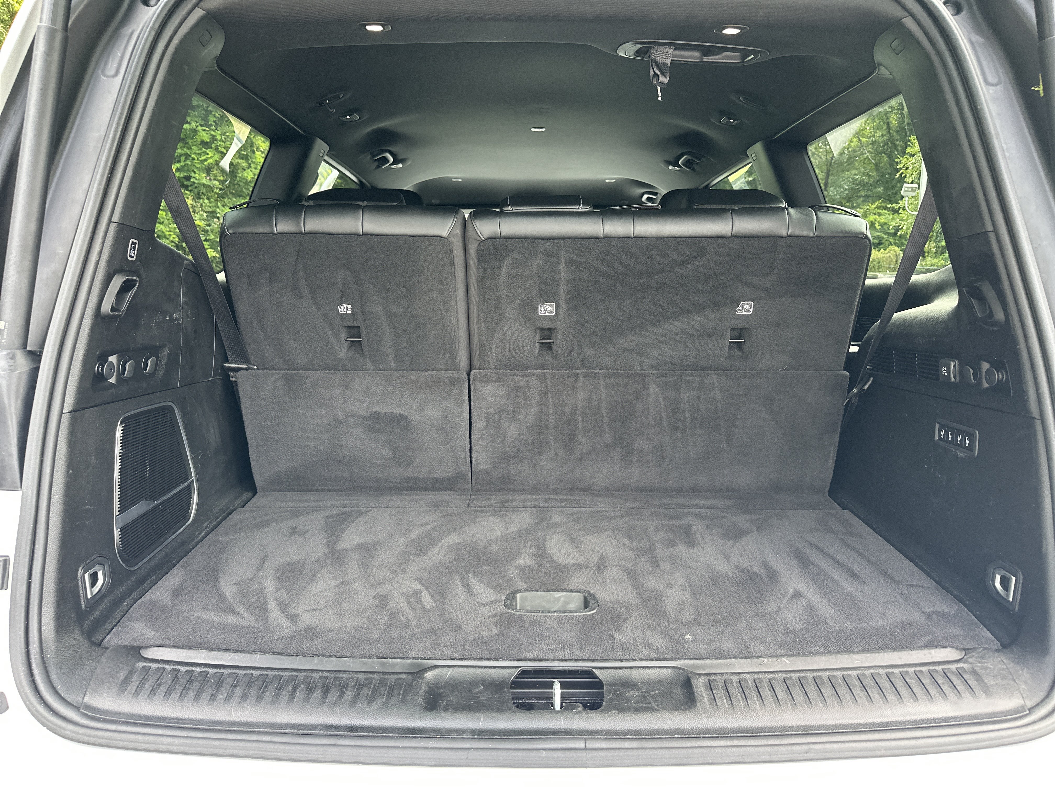 Used 2024 Jeep Wagoneer Series II w/ Flexible Seating Group RWD image 22
