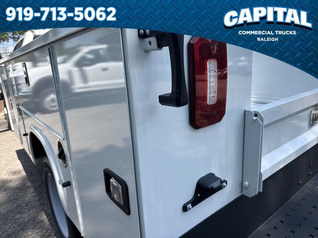 New 2026 Ford F550 4x4 Supercab Super Duty image 17