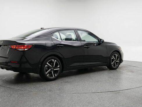 Used 2025 Nissan Sentra SV FWD image 9