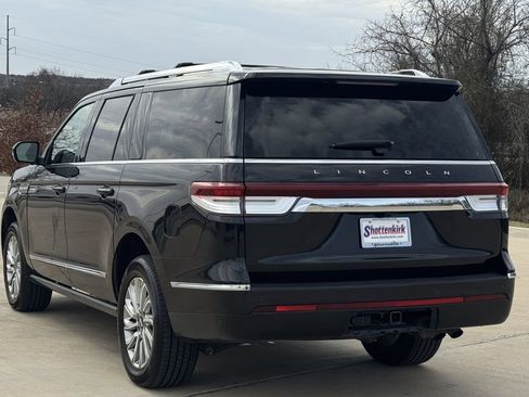 Used 2024 Lincoln Navigator L 4WD image 4
