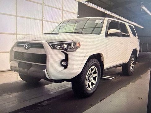 Used 2023 Toyota 4Runner TRD Off-Road AWD/4WD image 2