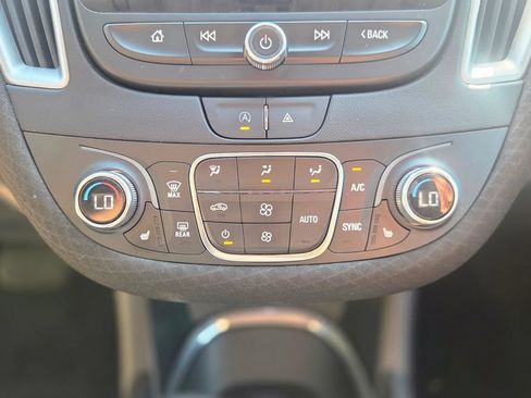 Used 2023 Chevrolet Malibu LT FWD image 23