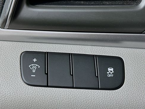 Used 2019 Hyundai Elantra SE image 16