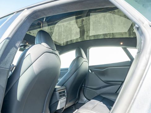 Used 2020 Tesla Model S Long Range AWD/4WD image 35