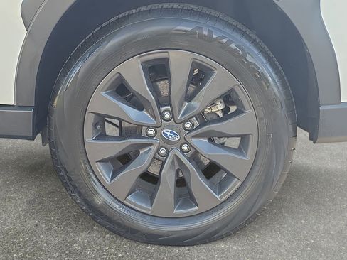 Used 2025 Subaru Outback Onyx Edition AWD/4WD image 31