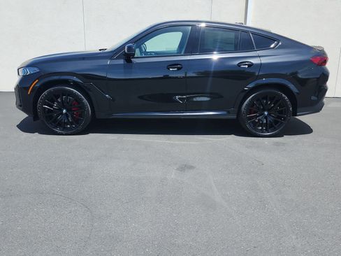 New 2027 BMW X6 xDrive40i w/ Climate Comfort Package AWD/4WD image 4