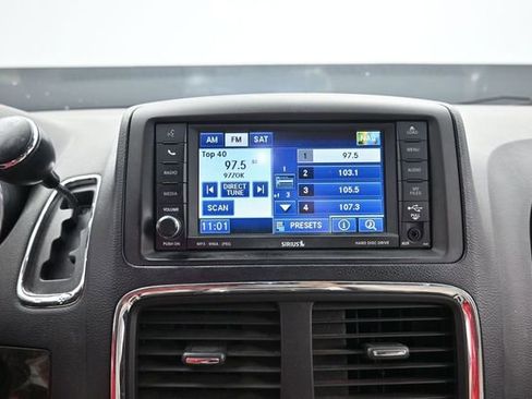 Used 2011 Dodge Grand Caravan Crew w/ Safety Sphere Group FWD image 19