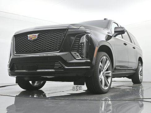New 2026 Cadillac Escalade ESV Platinum Sport image 15