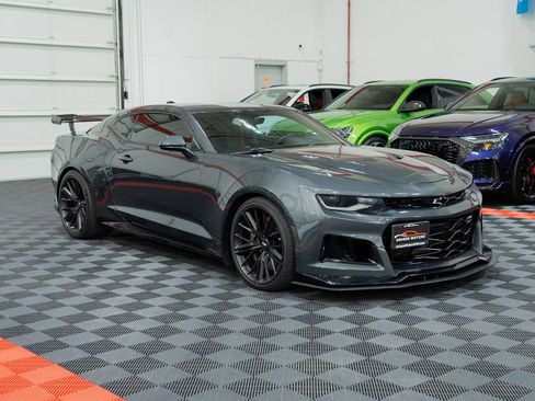 Used 2018 Chevrolet Camaro ZL1 RWD image 13