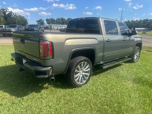 Used 2018 GMC Sierra 1500 Denali AWD/4WD image 10