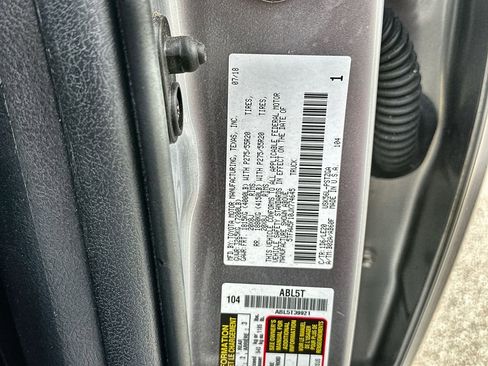 Used 2018 Toyota Tundra Platinum image 34