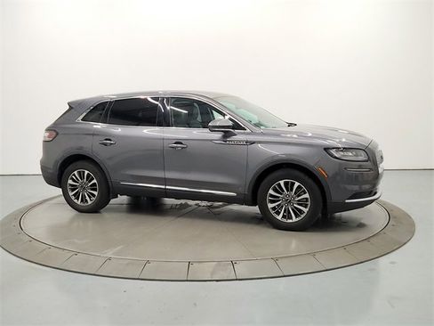 Used 2021 Lincoln Nautilus Reserve image 8