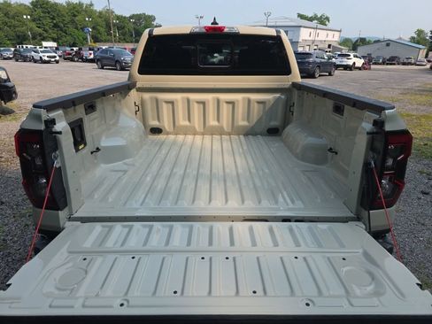 New 2026 Ford Ranger XLT w/ Equipment Group 301A High AWD/4WD image 10