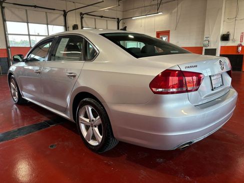 Used 2013 Volkswagen Passat 2.5 SE image 9