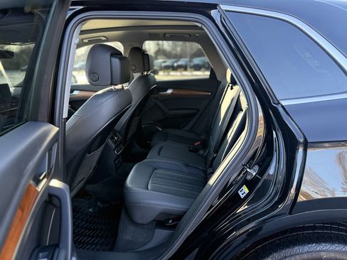 Used 2023 Audi Q5 2.0T Premium w/ Convenience Package image 21