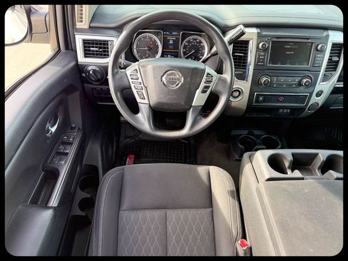 Used 2019 Nissan Titan SV RWD image 22