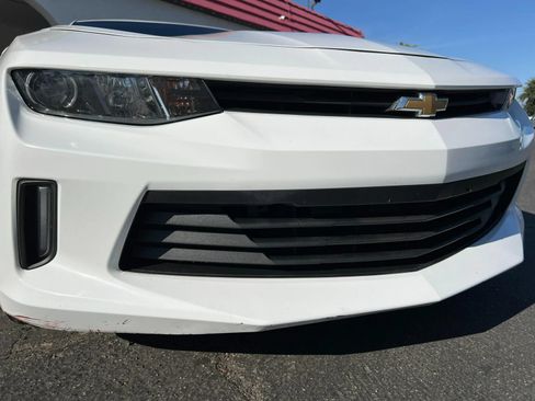 Used 2018 Chevrolet Camaro LT RWD image 3