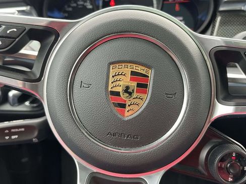 Used 2020 Porsche Macan Turbo image 25