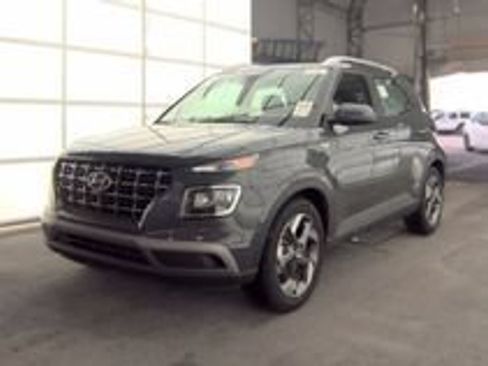 Used 2025 Hyundai Venue SEL FWD image 22