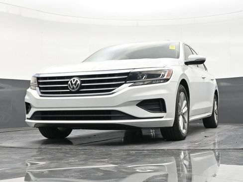 Used 2020 Volkswagen Passat 2.0T SE w/ Sunroof Package FWD image 27