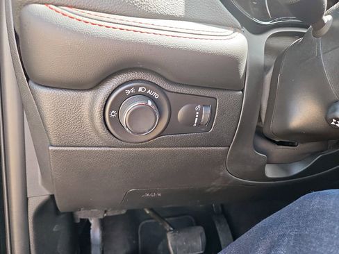 Used 2025 Dodge Durango R/T AWD/4WD image 19
