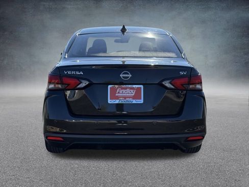 Used 2023 Nissan Versa SV image 5