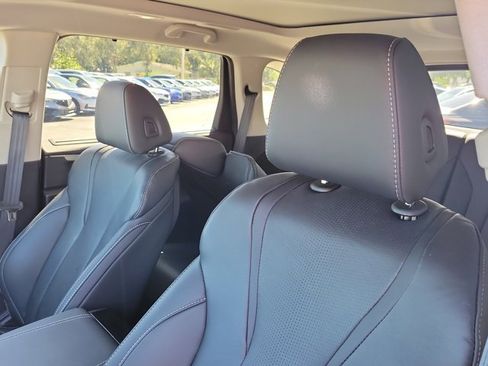 Certified 2025 Acura MDX w/ Technology Package image 8