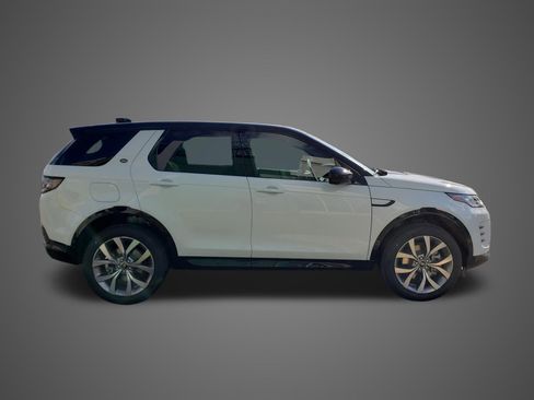New 2026 Land Rover Discovery Sport Landmark image 4