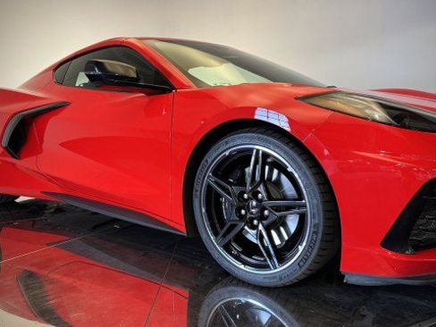 Used 2024 Chevrolet Corvette Stingray Premium Cpe w/ Z51 Performance Package RWD image 21