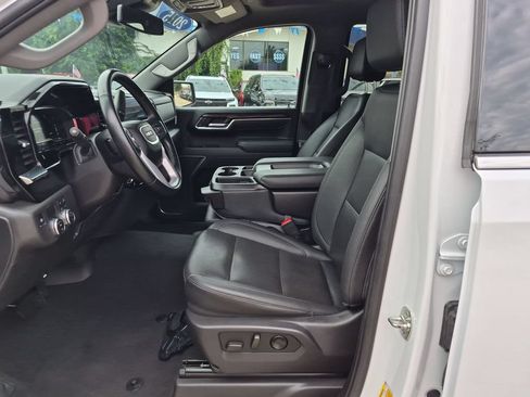 Used 2025 GMC Sierra 1500 SLT RWD image 11