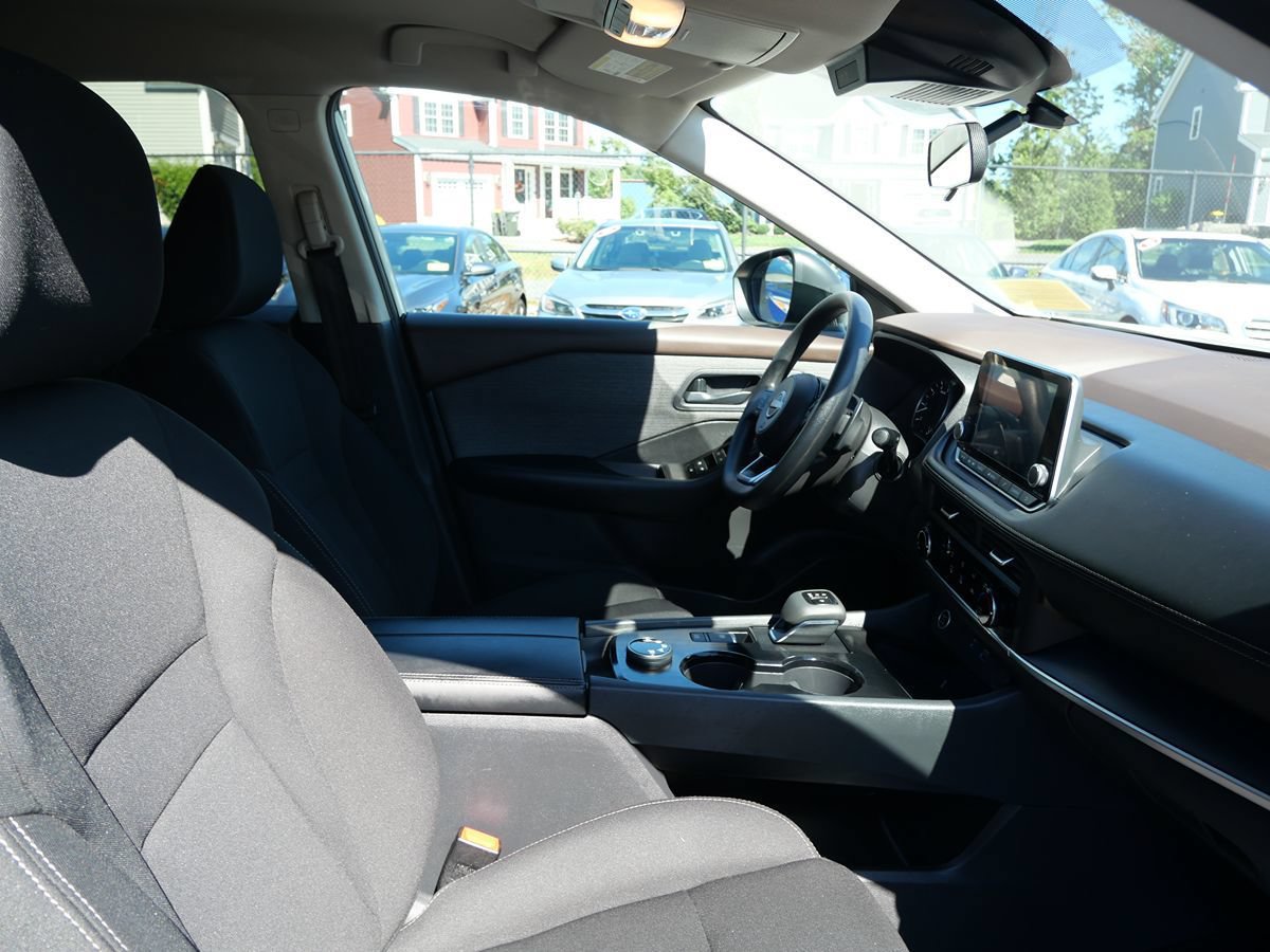 Used 2023 Nissan Rogue S AWD/4WD image 16