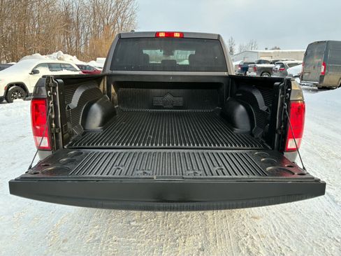 Used 2019 RAM 1500 Express w/ Express Value Package image 10